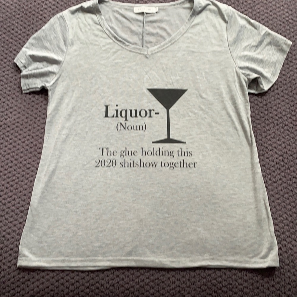 Never worn women’s gray short sleeve T-shirt!